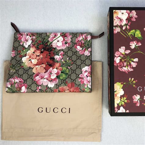 gucci bloom cosmetic case|gucci makeup bag free gift.